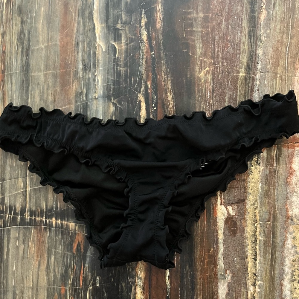 black bikini bottoms